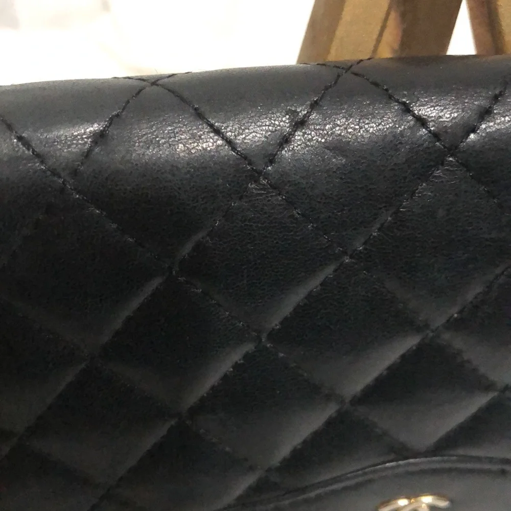 CHANEL Vintage ( Rehab) Quilted Leather Kiss Lock Wallet - Picture 2 of 12